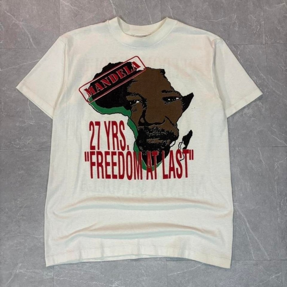 1990s Nelson Mandela Freedom at Last white cotton t-shirt Size M #activism